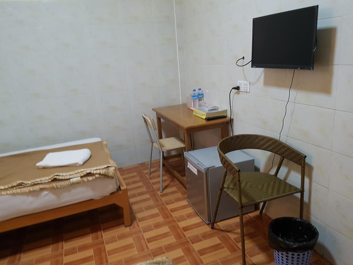 ماييك Shwe Eain Si Guest House - Burmese Only المظهر الخارجي الصورة
