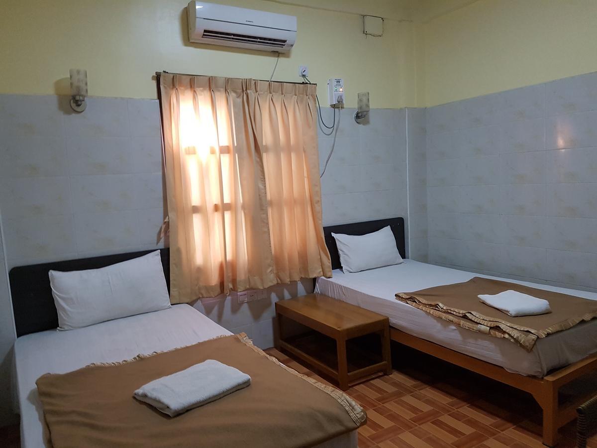 ماييك Shwe Eain Si Guest House - Burmese Only المظهر الخارجي الصورة