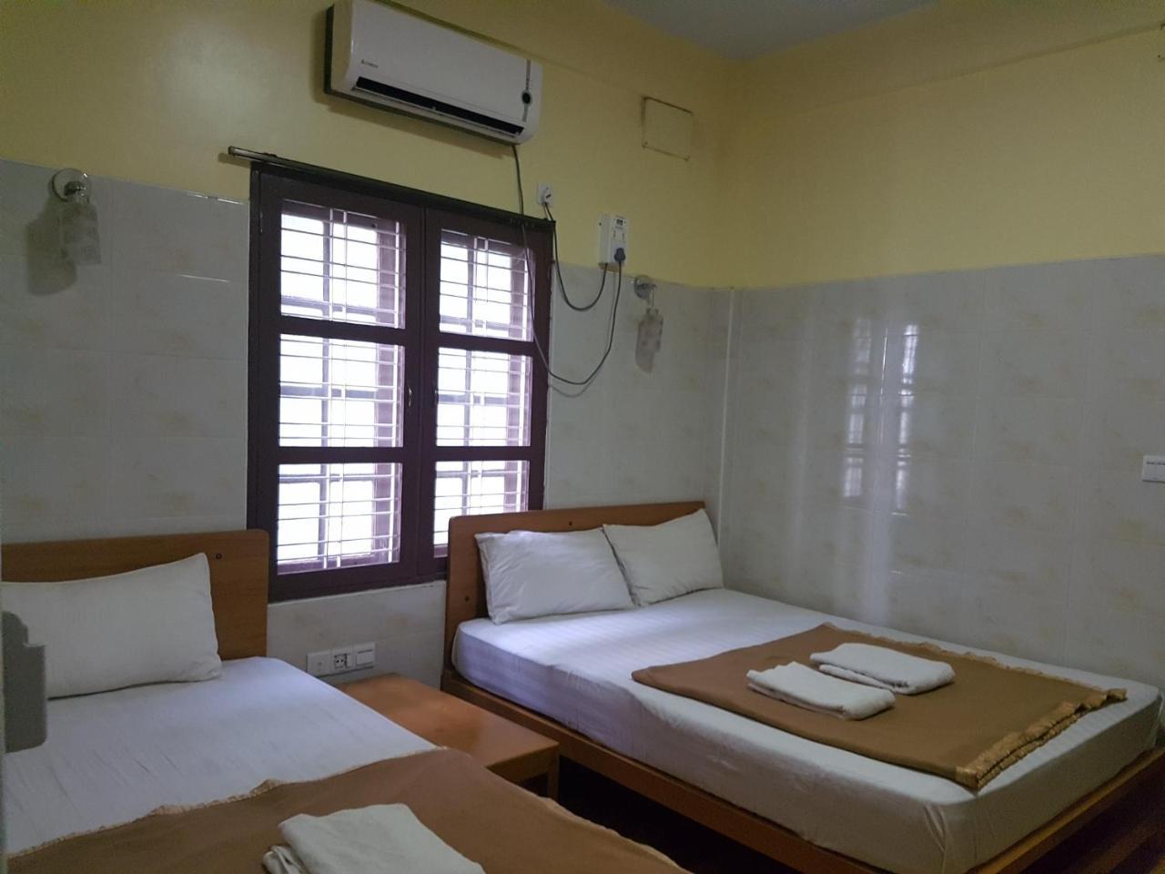ماييك Shwe Eain Si Guest House - Burmese Only المظهر الخارجي الصورة