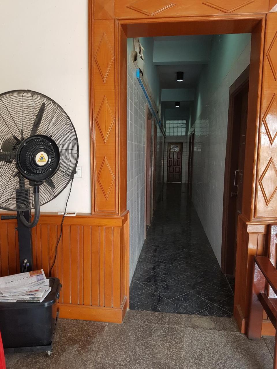 ماييك Shwe Eain Si Guest House - Burmese Only المظهر الخارجي الصورة